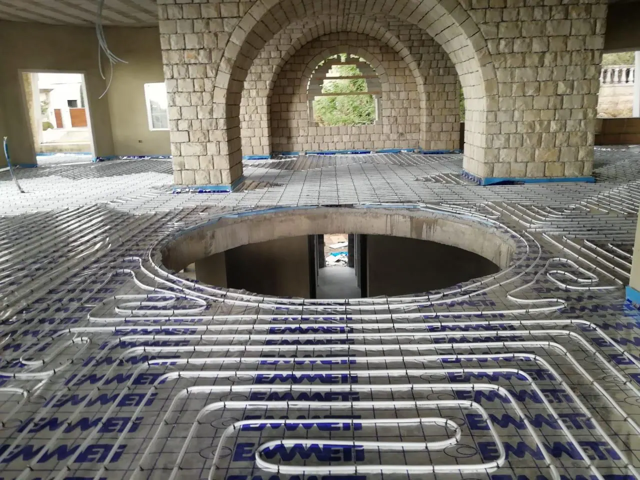 Floor heating circuits laid as planned, photo 4